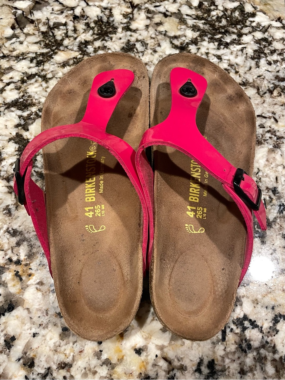 Birkenstock Gizeh Women's Sandals - Hot Pink Patent